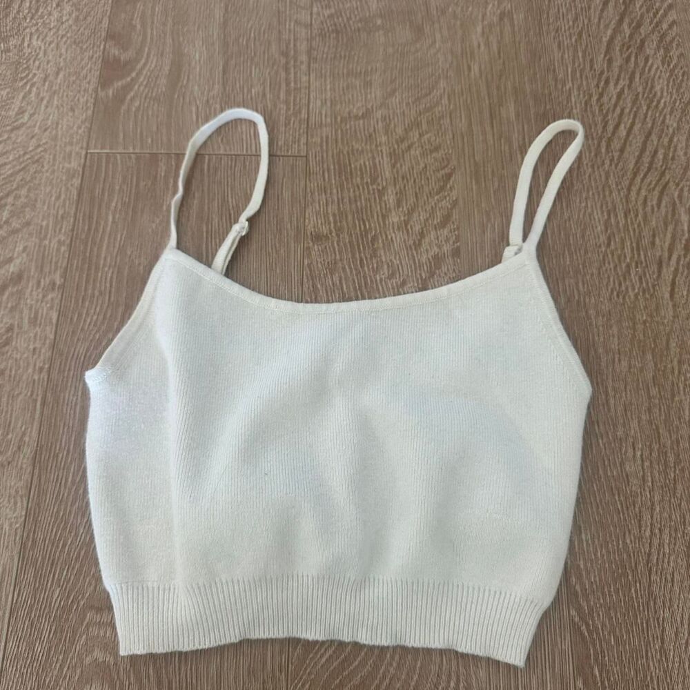 Babaton Women's White and Cream Crop-top